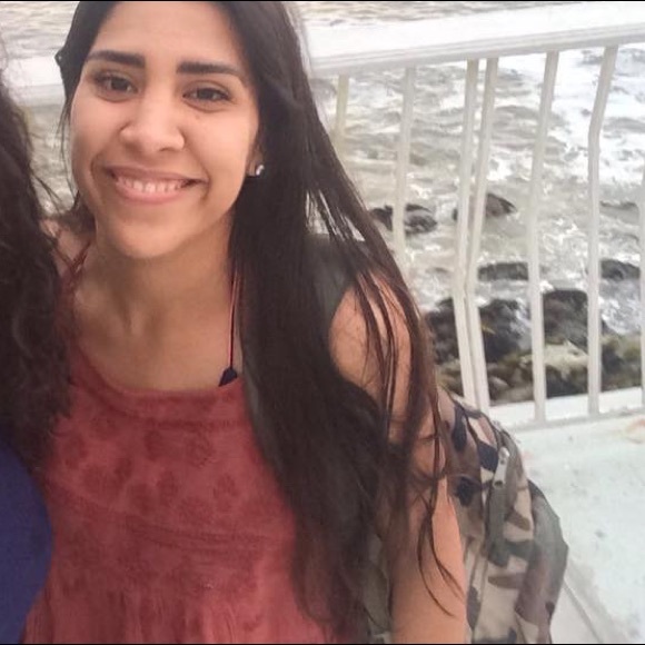 Zara blouse - Picture 2 of 4